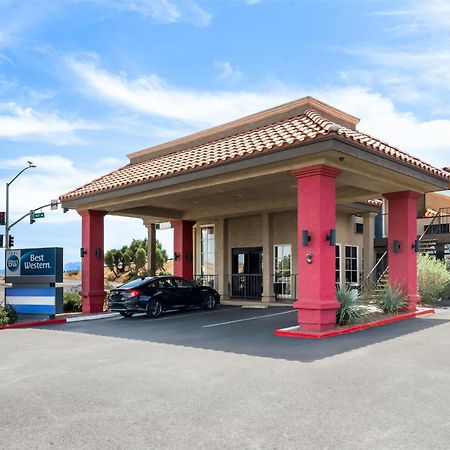 ברסטו Best Western Desert Villa Inn מראה חיצוני תמונה