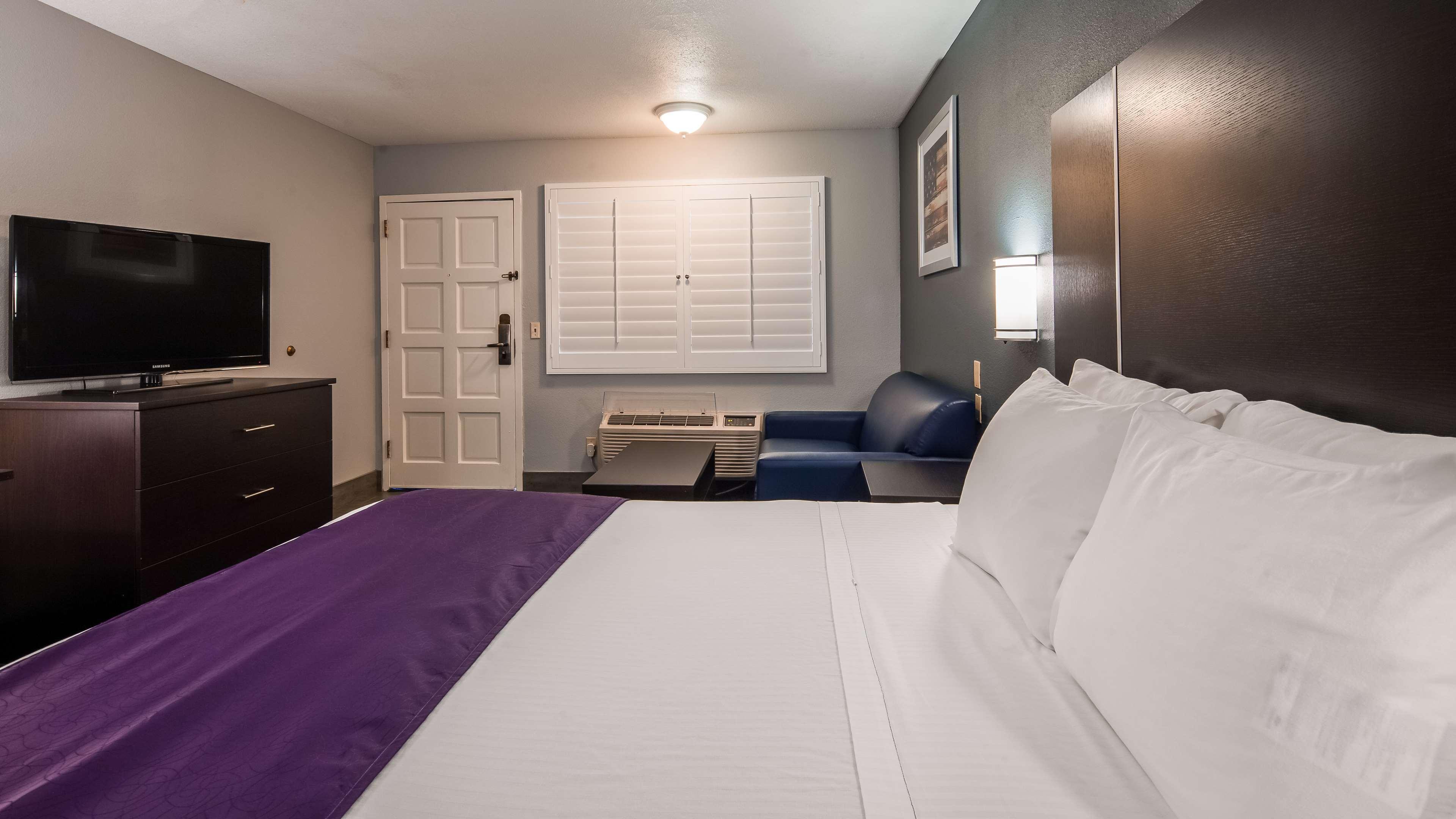 ברסטו Best Western Desert Villa Inn מראה חיצוני תמונה
