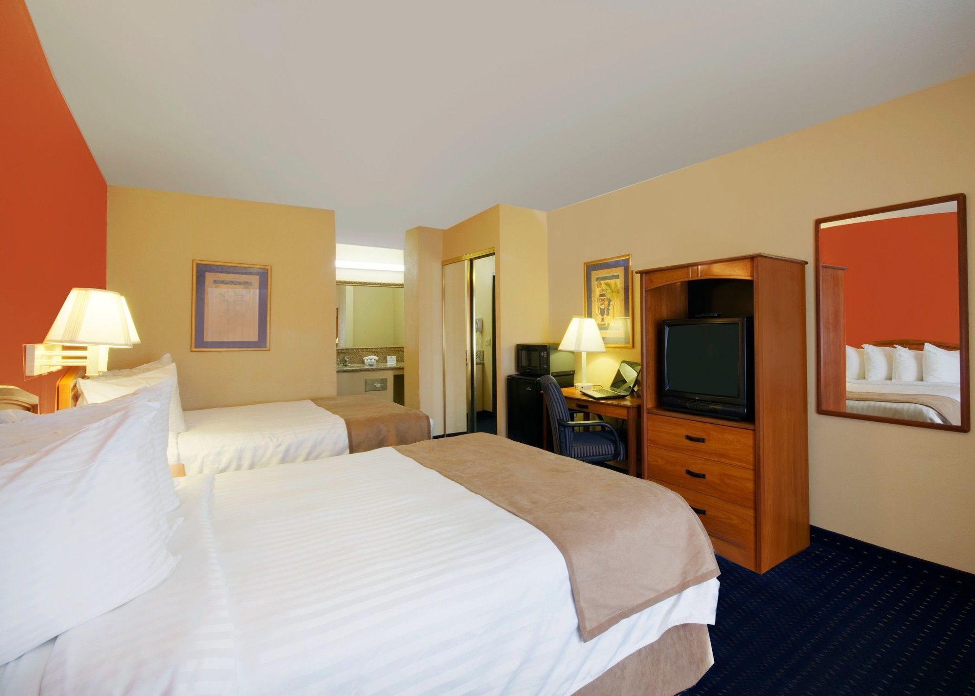 ברסטו Best Western Desert Villa Inn חדר תמונה